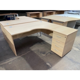 Second-hand Beckbury 1600mm R/H Radial Desk with 4 Drawer D/H Pedestal BEECH
