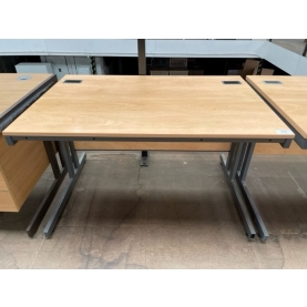 Second-hand 1200mm Cantilever Desk CHERRY