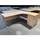 Second-hand Himley R/H Radial Desk with 3 Drawer Desk High Pedestal BEECH