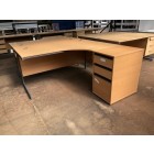 Second-Hand 1525mm Right-Hand Desk with Desk High Pedestal beech